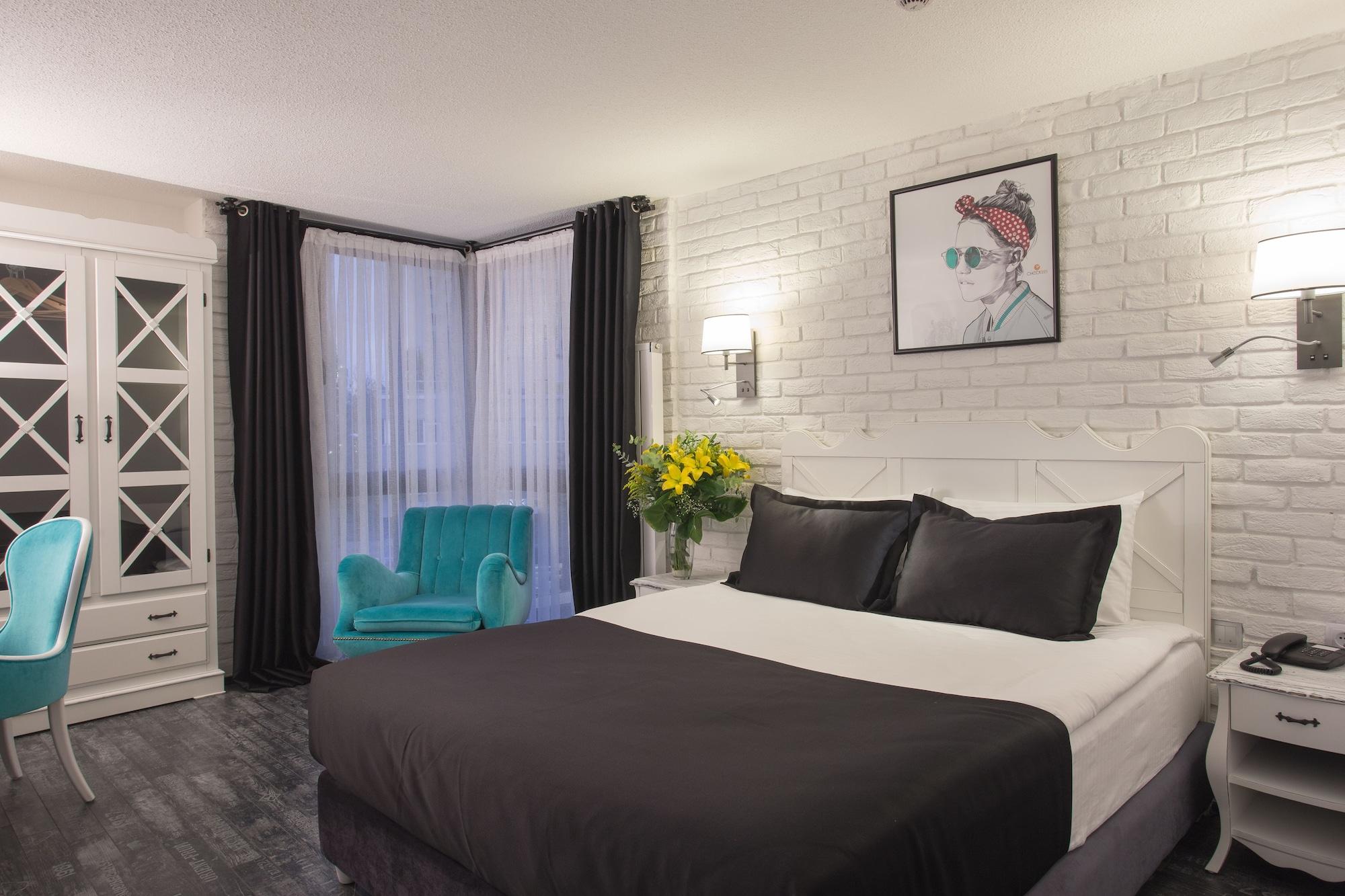 Check & Hotel